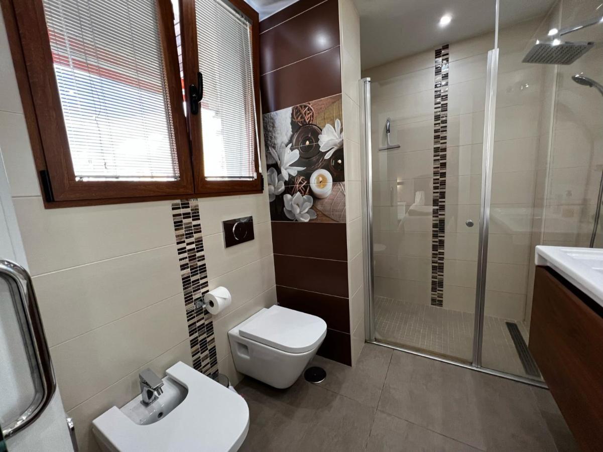 Modern Apartment In La Nogalera 托雷莫利诺斯 外观 照片
