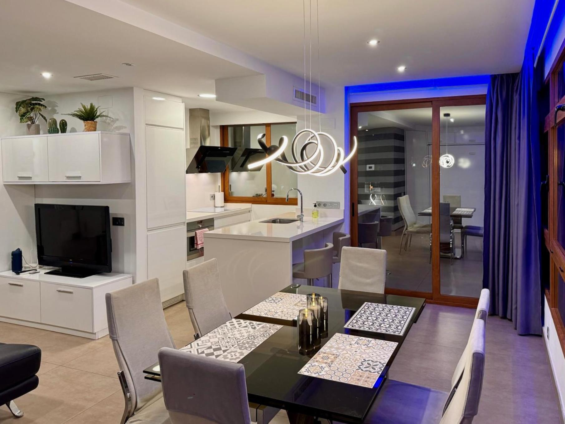 Modern Apartment In La Nogalera 托雷莫利诺斯 外观 照片